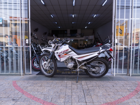 YAMAHA XTZ 125 E, Foto 4