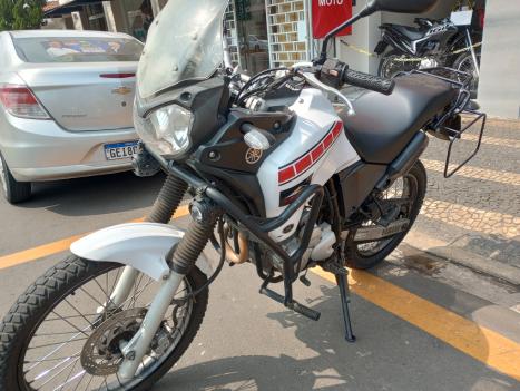 YAMAHA XTZ 250 TENER, Foto 5