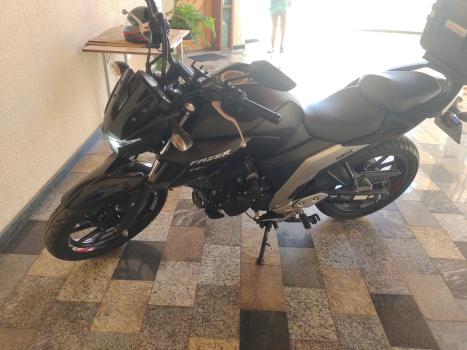 YAMAHA YS Fazer 250 , Foto 2