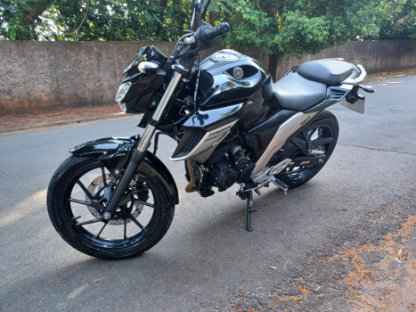 YAMAHA YS Fazer 250 , Foto 4