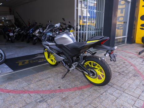 YAMAHA YZF R15 150 ABS, Foto 5