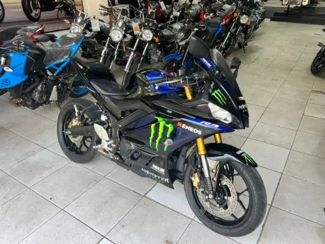 YAMAHA YZF R3 300 ABS, Foto 2