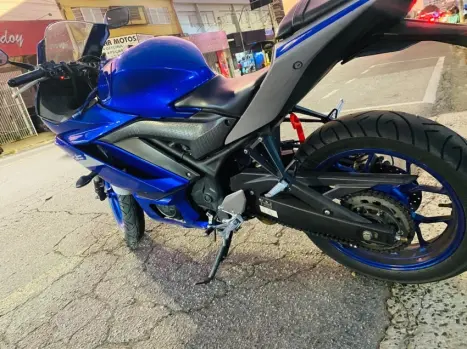 YAMAHA YZF R3 320 ABS, Foto 6