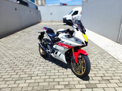 YAMAHA YZF R3 320 ABS, Foto 6