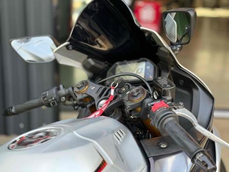 YAMAHA YZF R3 320 ABS, Foto 3