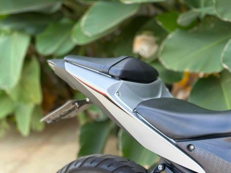 YAMAHA YZF R3 320 ABS, Foto 4