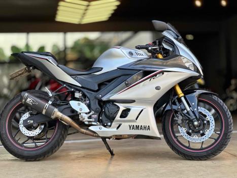 YAMAHA YZF R3 320 ABS, Foto 9
