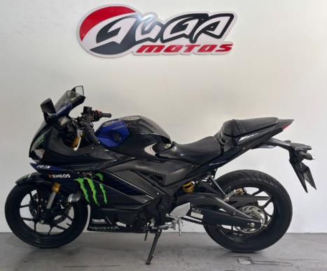YAMAHA YZF R3 320 ABS, Foto 2
