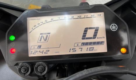 YAMAHA YZF R3 320 ABS, Foto 4
