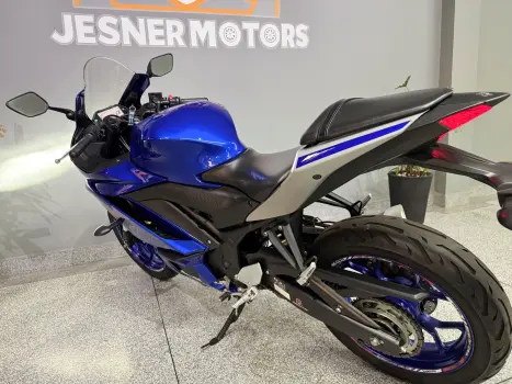 YAMAHA YZF R3 320 ABS, Foto 6
