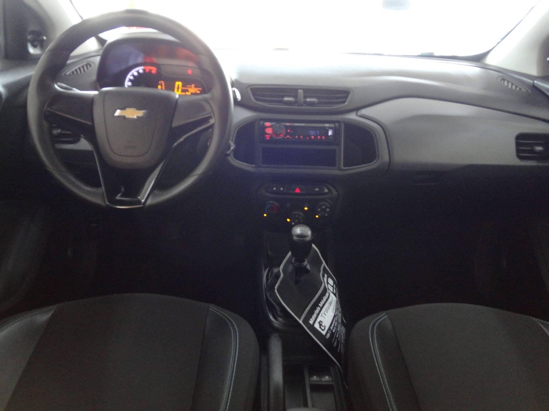 Comprar Hatch Chevrolet Onix Hatch 1.0 4P Flex Joy Black Branco