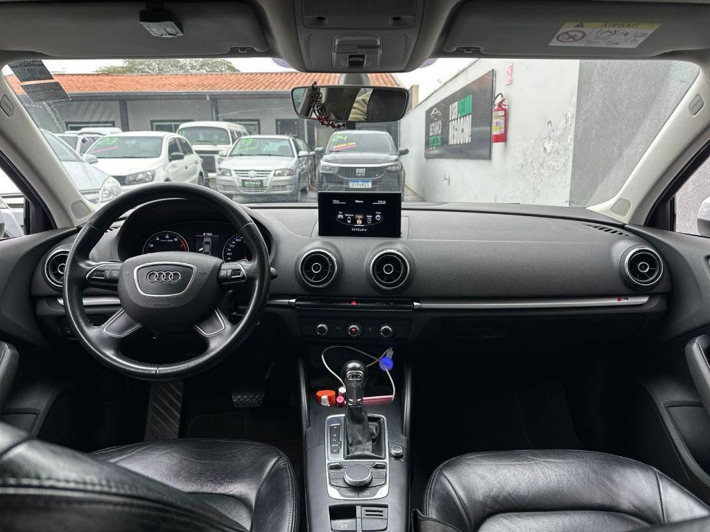 AUDI A3 Sedan - Foto