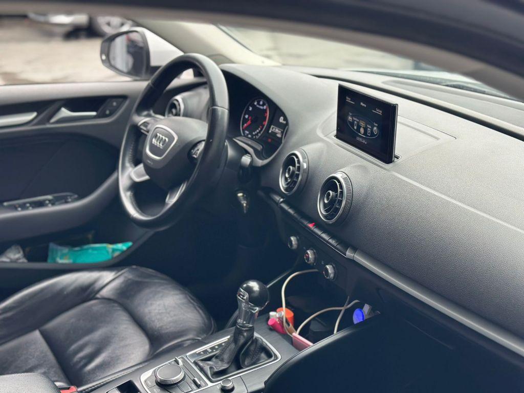 AUDI A3 Sedan - Foto