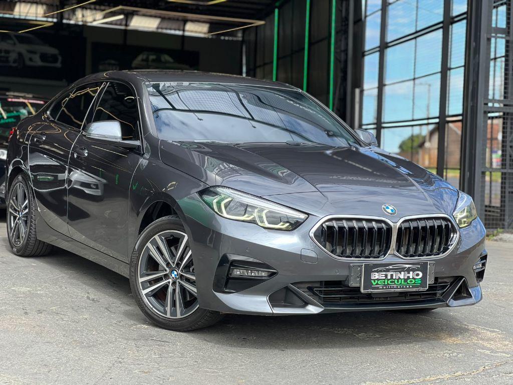 BMW 218I - Foto