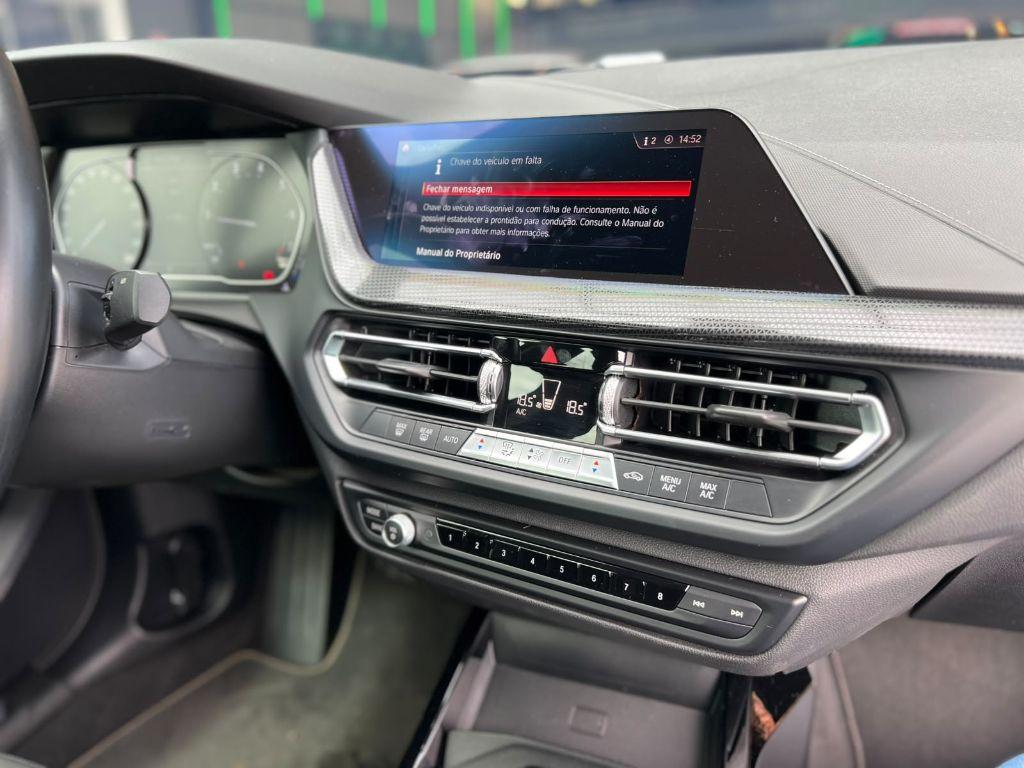 BMW 218I - Foto