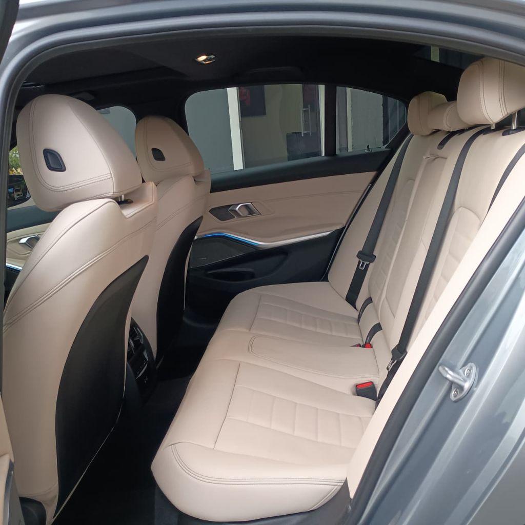 BMW 320I - Foto