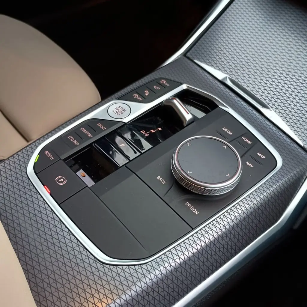 BMW 320I - Foto