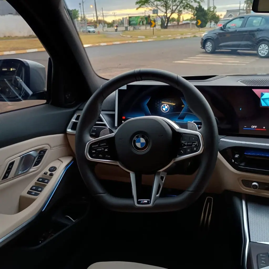 BMW 320I - Foto