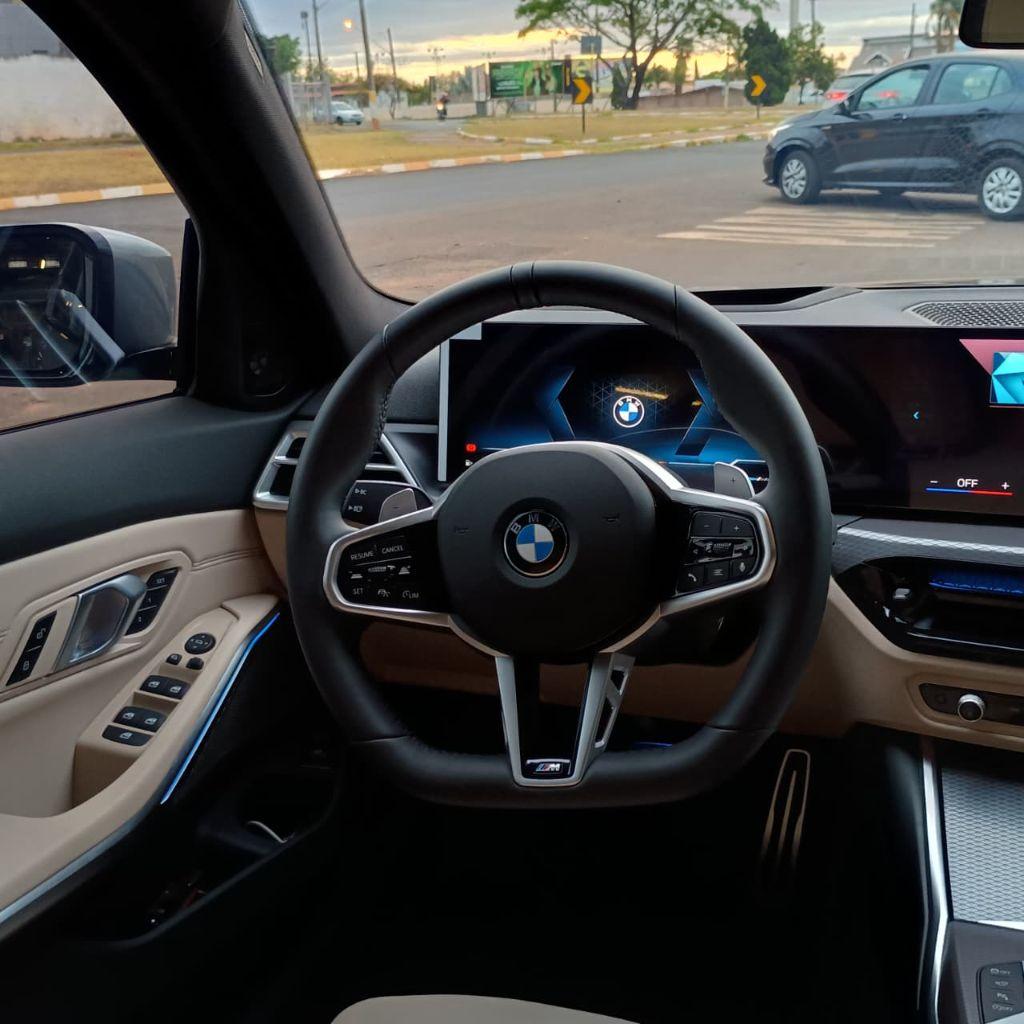 BMW 320I - Foto