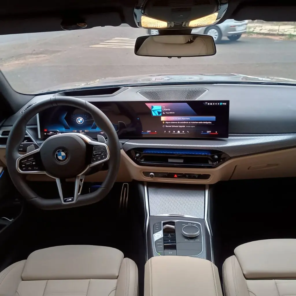 BMW 320I - Foto