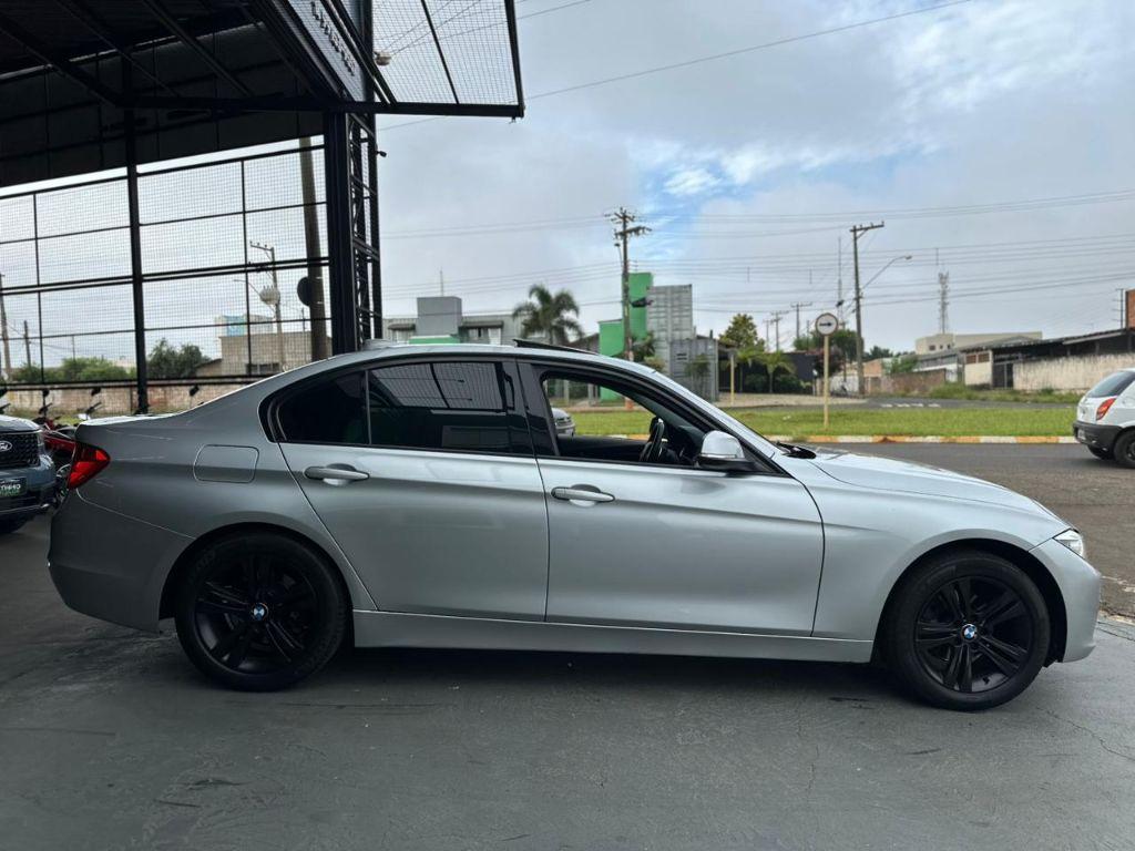 BMW 320I - Foto