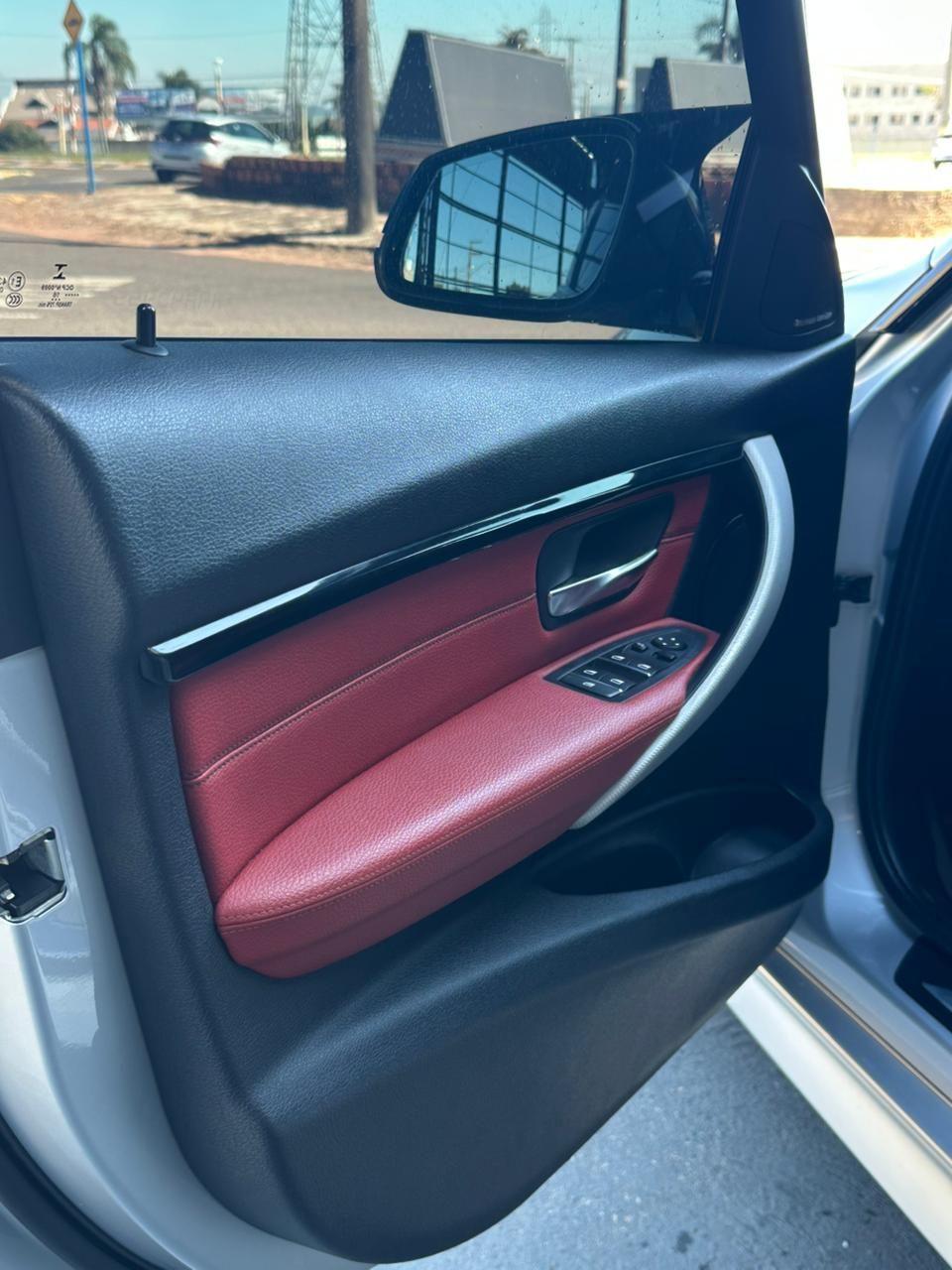 BMW 328I - Foto