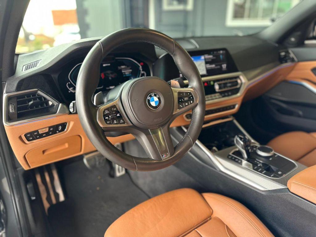 BMW 330E - Foto