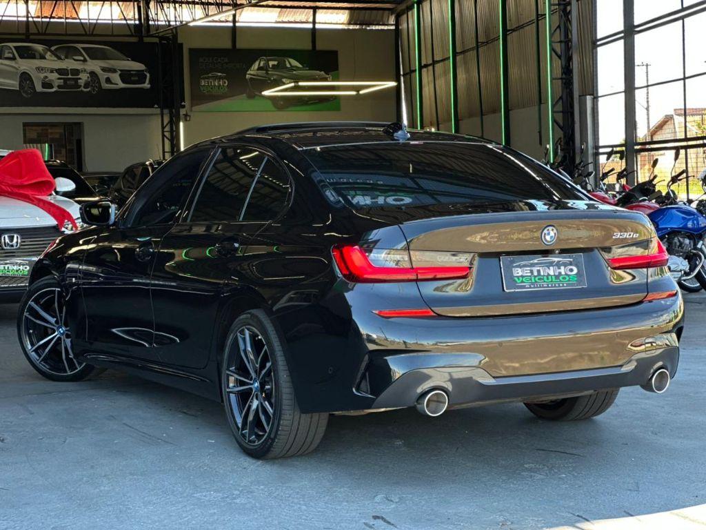 BMW 330E - Foto