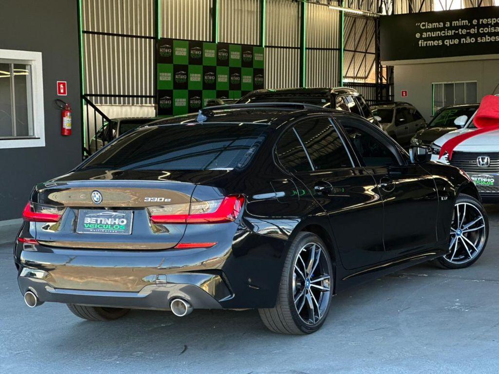 BMW 330E - Foto