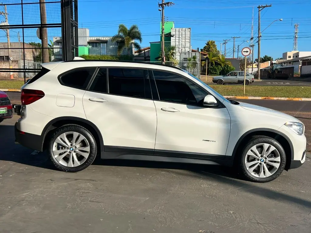 BMW X1 - Foto