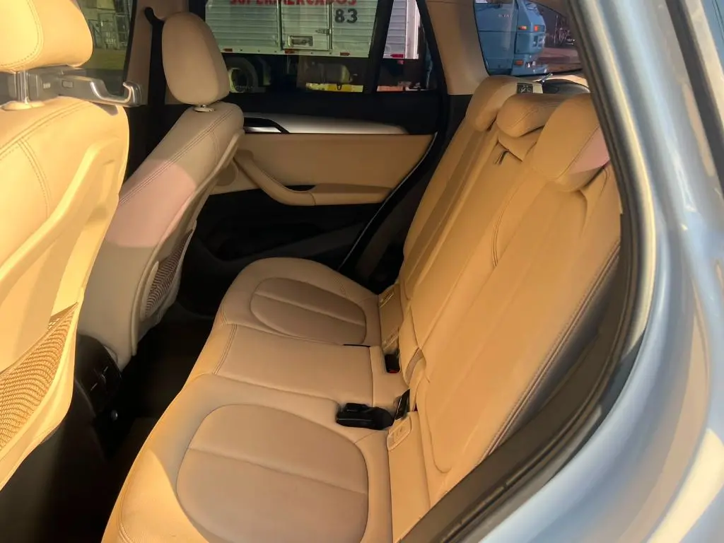 BMW X1 - Foto