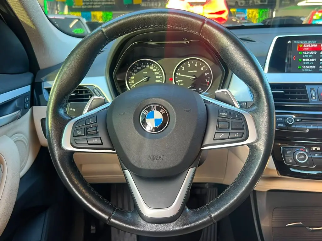 BMW X1 - Foto
