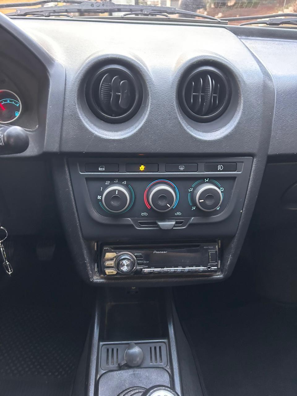 CHEVROLET Celta - Foto