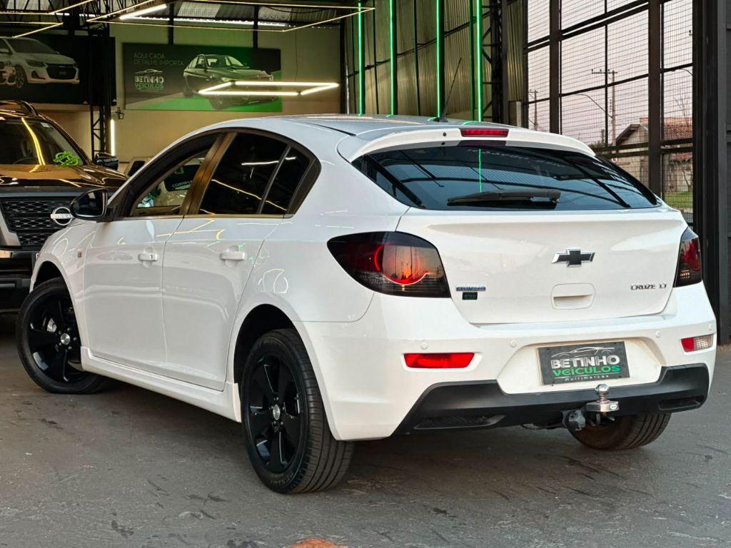 CHEVROLET Cruze Hatch - Foto