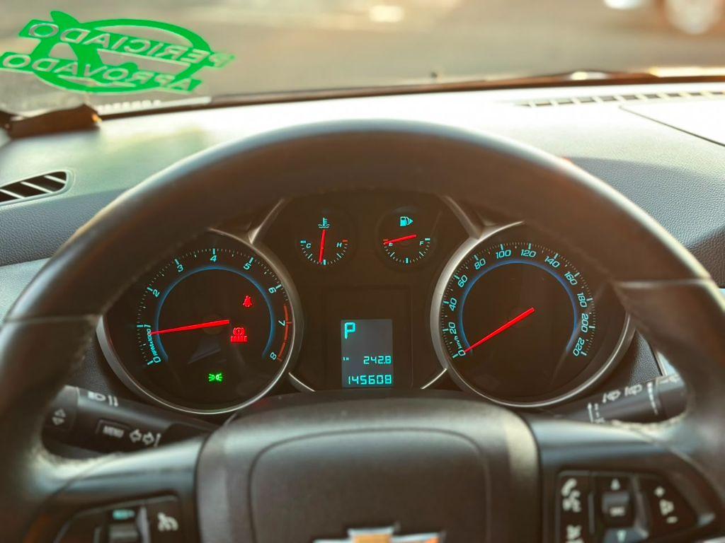 CHEVROLET Cruze Hatch - Foto
