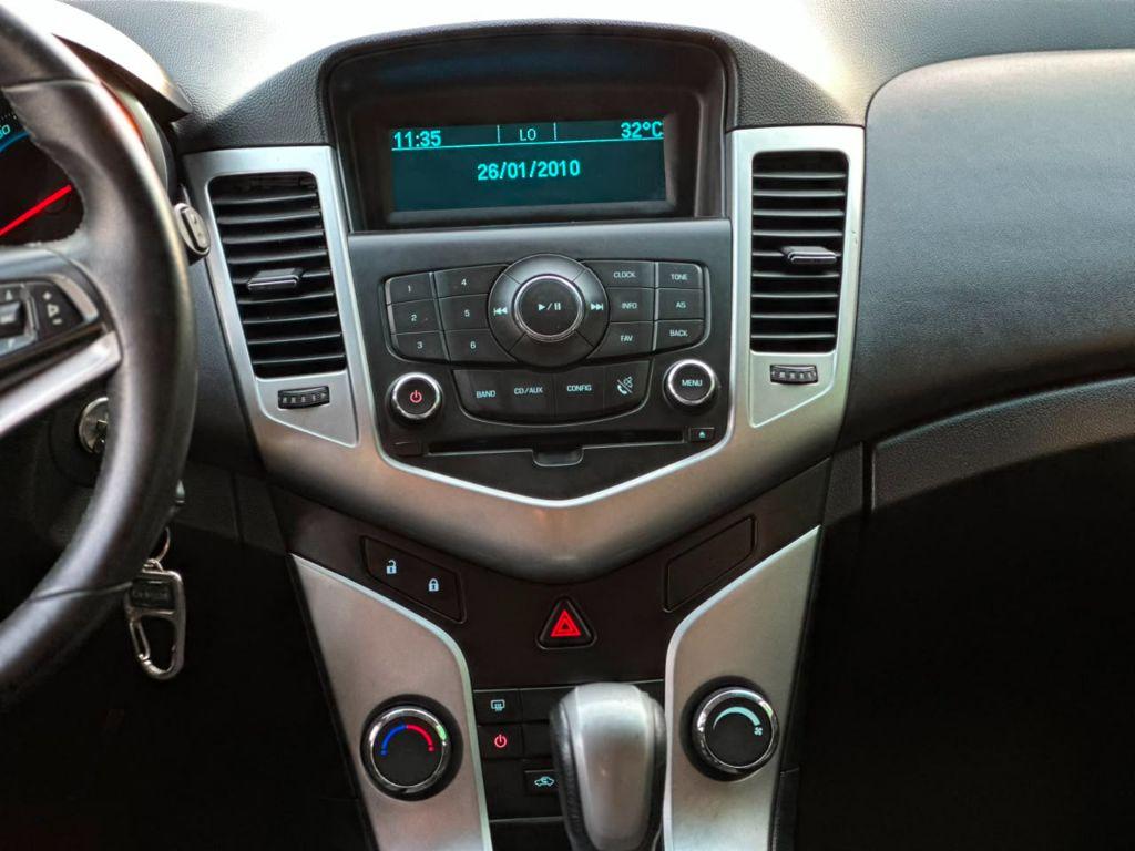 CHEVROLET Cruze Hatch - Foto