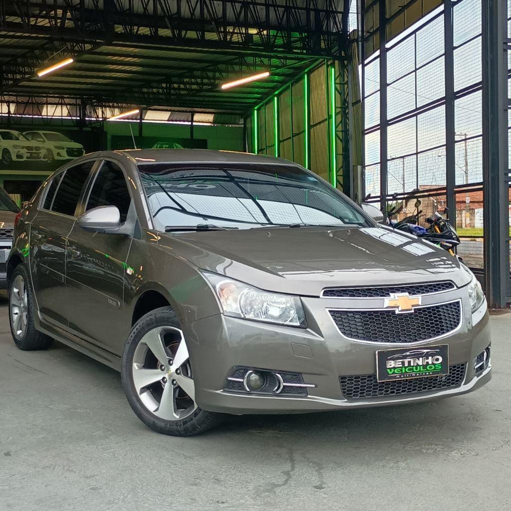 CHEVROLET Cruze Sedan - Foto