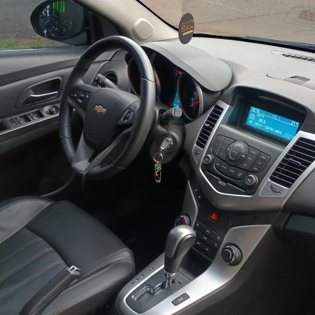 CHEVROLET Cruze Sedan - Foto