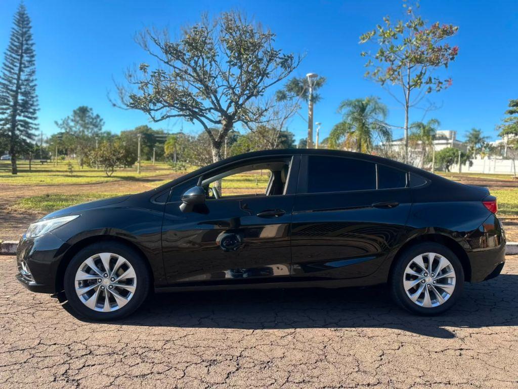 CHEVROLET Cruze Sedan - Foto