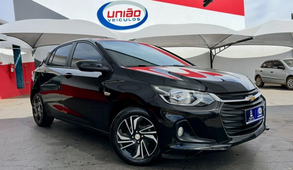 CHEVROLET Onix Hatch - Foto