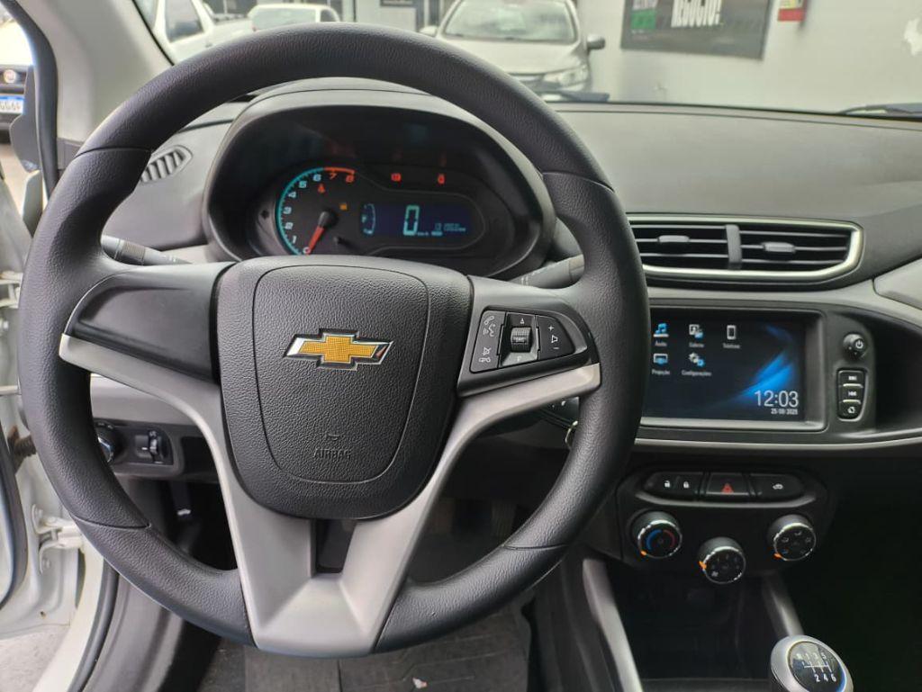 CHEVROLET Onix Hatch - Foto