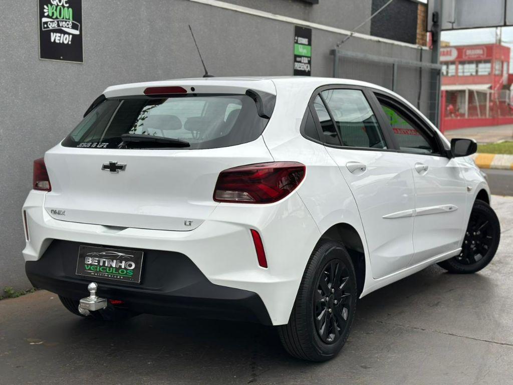 CHEVROLET Onix Hatch - Foto