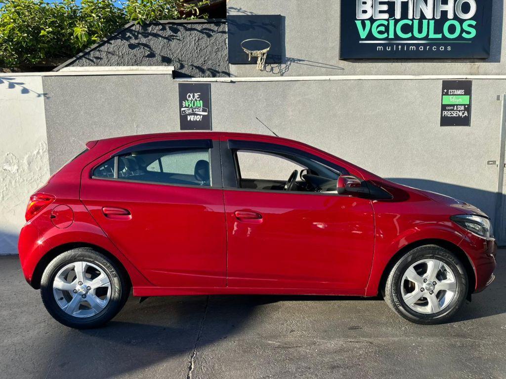 CHEVROLET Onix Hatch - Foto