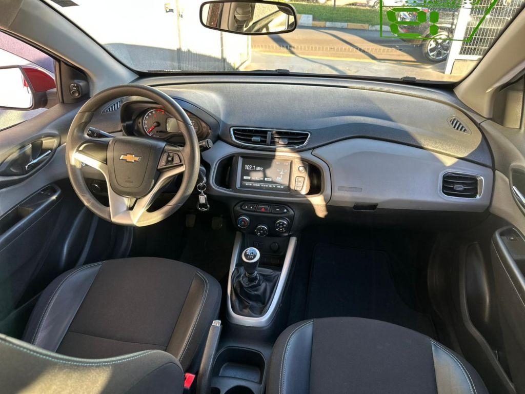 CHEVROLET Onix Hatch - Foto