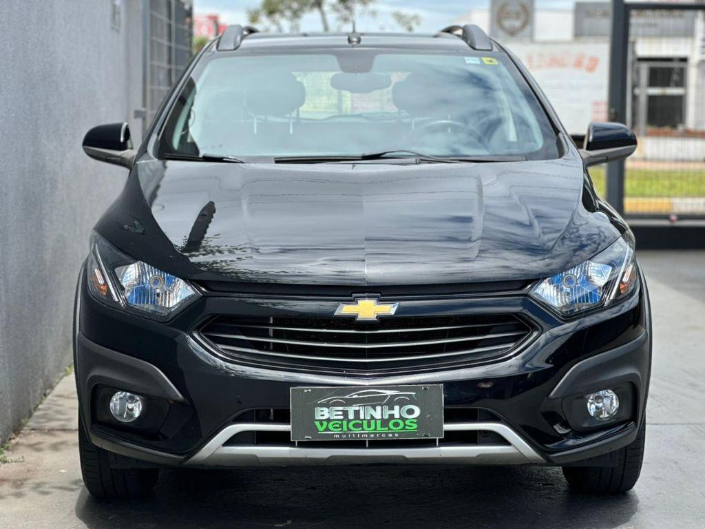 CHEVROLET Onix Hatch - Foto