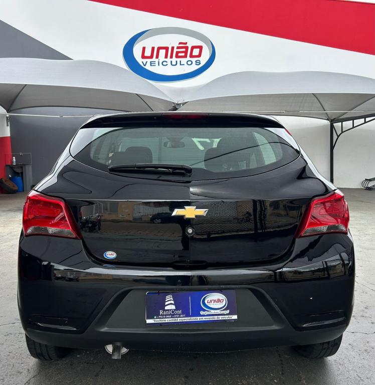 CHEVROLET Onix Hatch - Foto