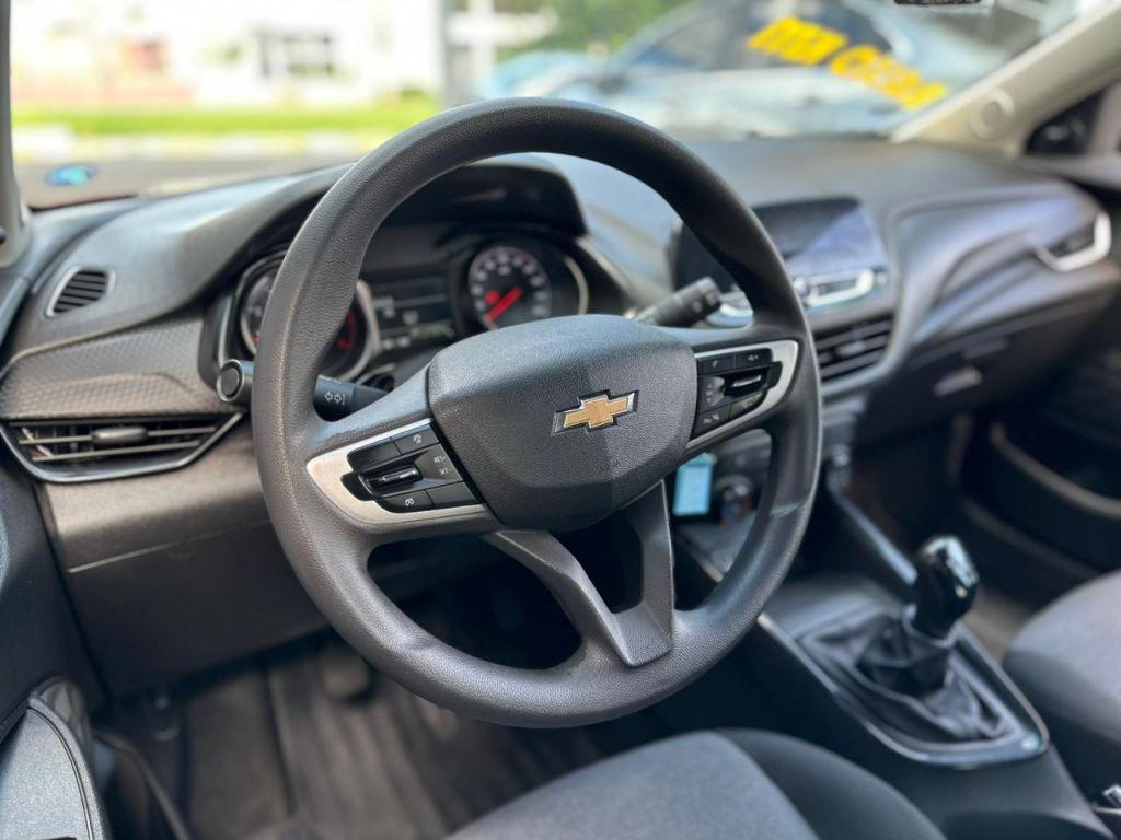 CHEVROLET Onix Hatch - Foto