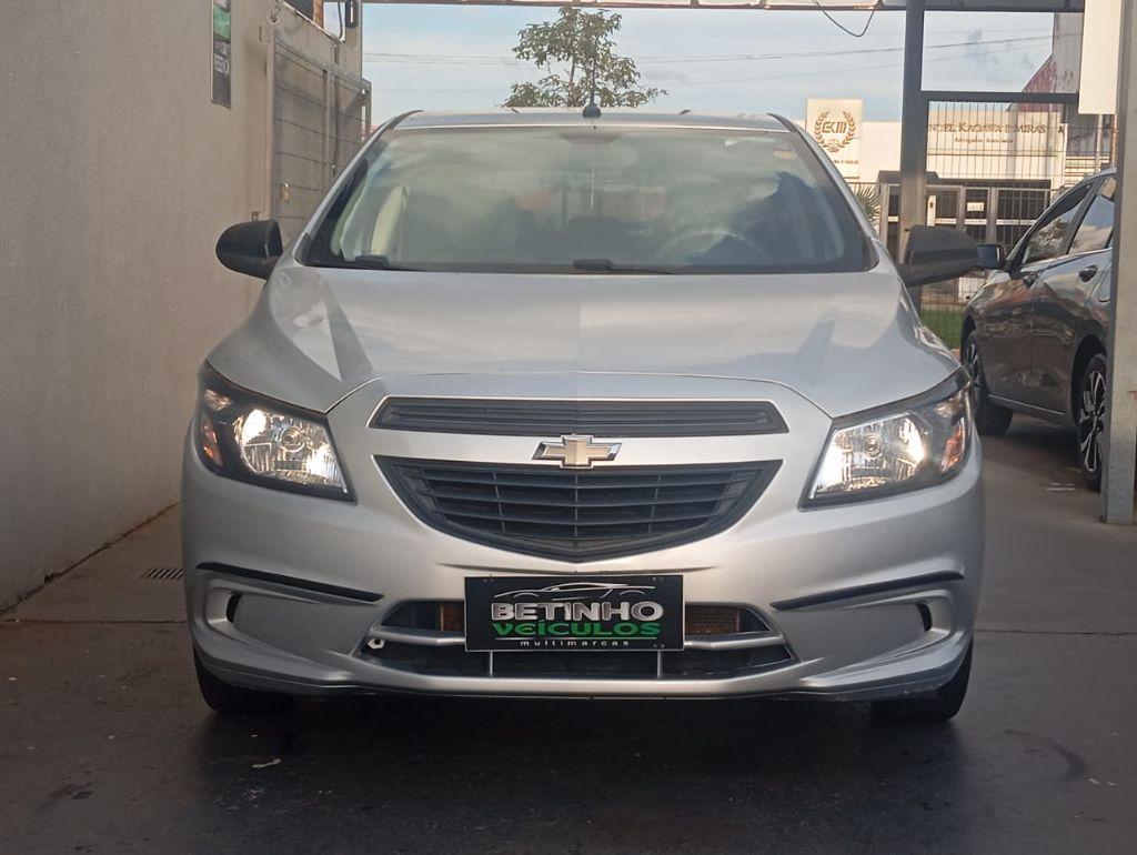 CHEVROLET Onix Hatch - Foto