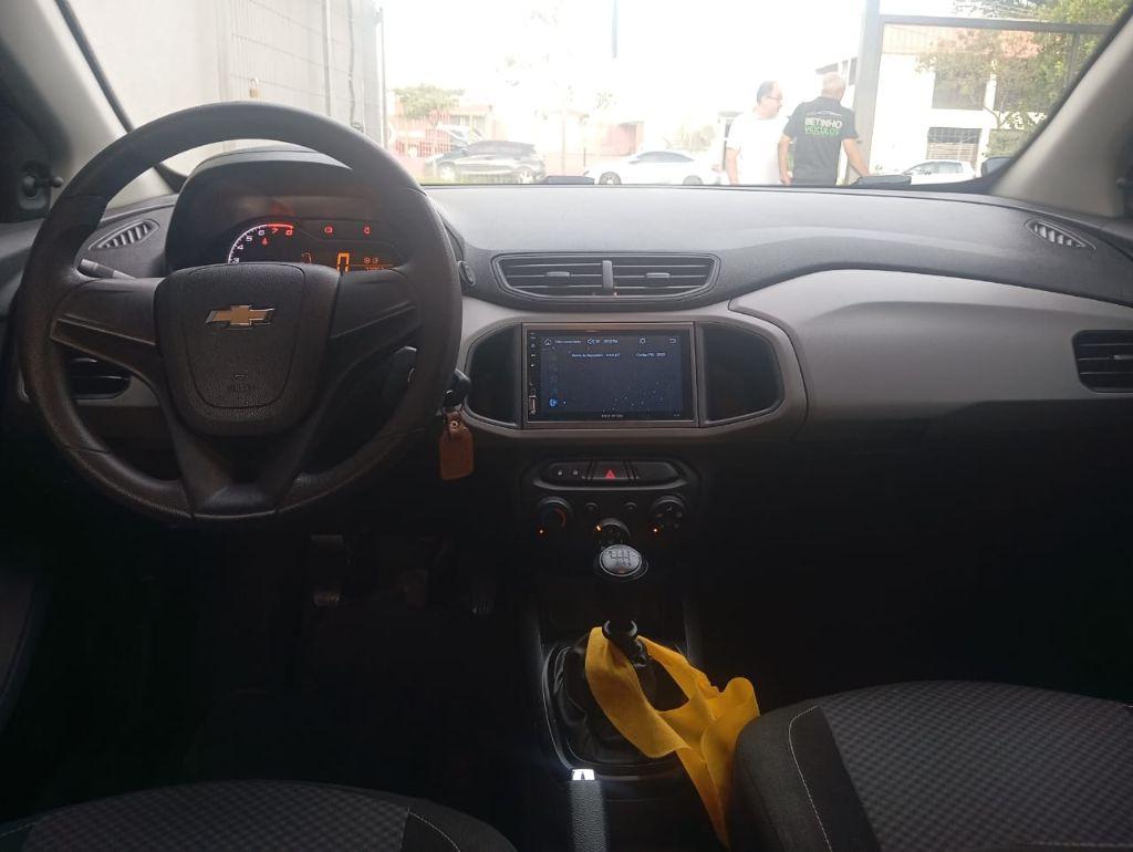 CHEVROLET Onix Hatch - Foto