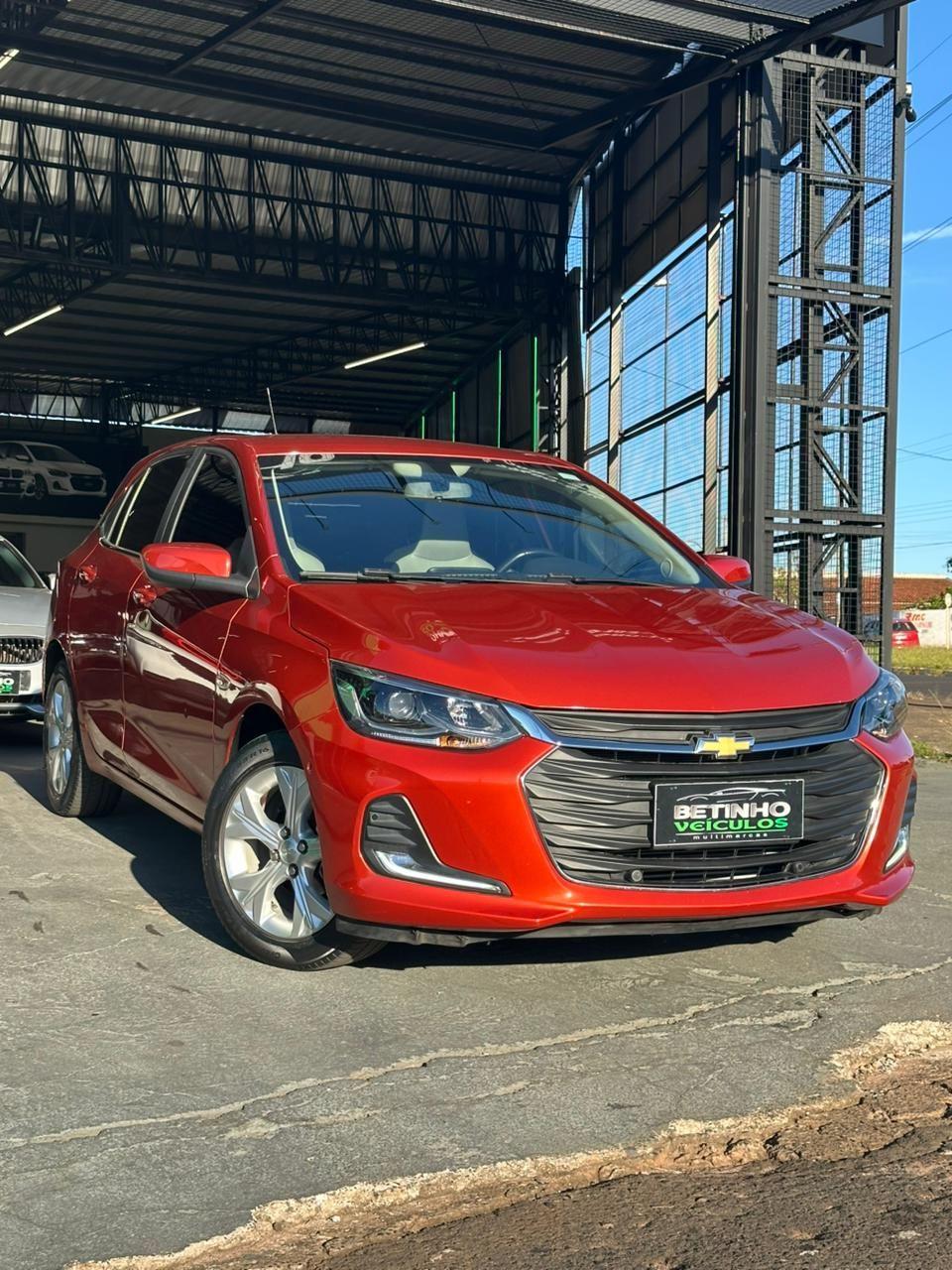 CHEVROLET Onix Hatch - Foto